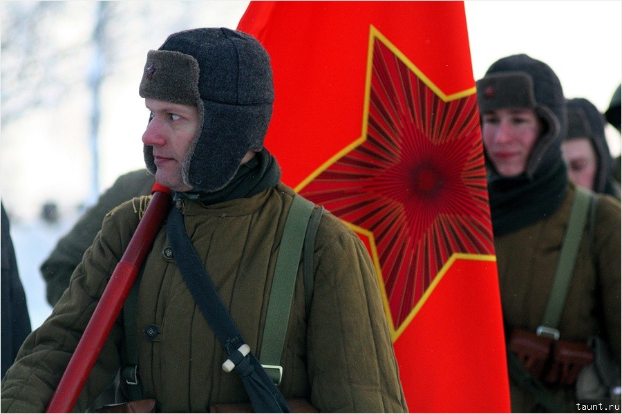 Советская армия выдвигается на позиции