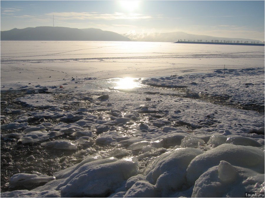 Берег Волги - вода найдет дорогу