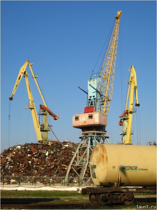 Феодосия 2008 - Краны в порту